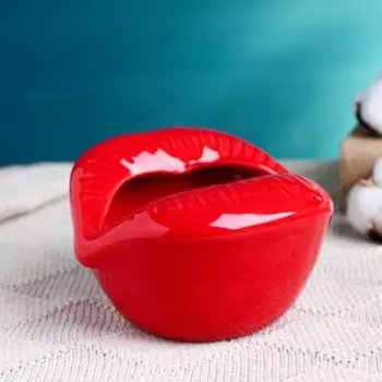 Подставка для мелочей "Губы" красные, 13х10см