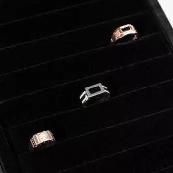 Подставка под кольца горка, 9 полос, 19239.5 см, цвет чёрный