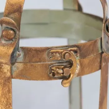 Подсвечник металл на 1 свечу "Стратег" состаренное золото 38х15,5х15,5 см