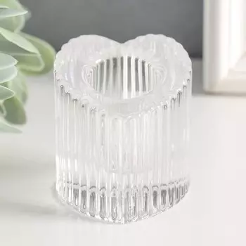 Подсвечник стекло на 1 свечу "Сердце. Столбик" прозрачный d=2 см 5,5х4,8х5,3 см