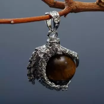 Подвеска лапа дракона (символ успеха, благополучия и защиты) "Тигровый глаз"