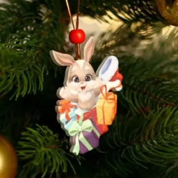 Подвеска новогодняя деревянная «Зайчик с подарками»