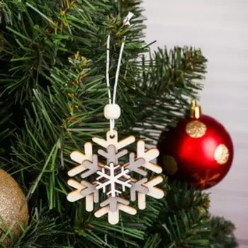 Елочная игрушка «Праздничная снежинка»