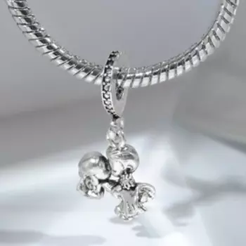 Подвеска "Свадьба" поцелуй, цвет белый в серебре