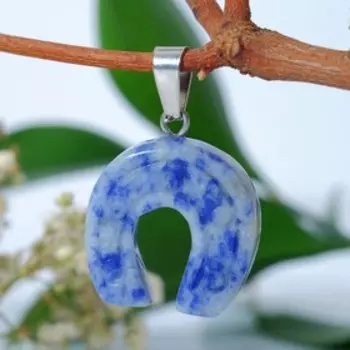 Подвеска подкова (символ удачи и счастья) "Содалит"