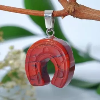Подвеска подкова (символ удачи и счастья) "Яшма красная"