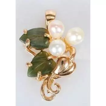 Подвеска с жемчугом и нефритом "Жемчужины" с листочками, сердце, позолота с родированием