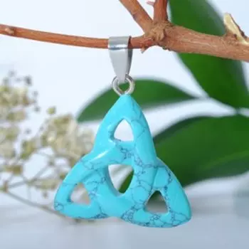 Подвеска трикветр (притягивает удачу, оберегает от дурного глаза) "Бирюза"
