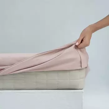 Простыня на резинке «Эра», размер 200х180х25 см, цвет розовый