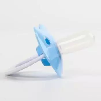 Пустышка силиконовая анатомическая с колпачком, от 0 - 3 мес., цвет голубой