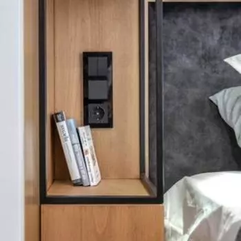 Рамка на 3 поста WL01-Frame-03, цвет черный, материал стекло