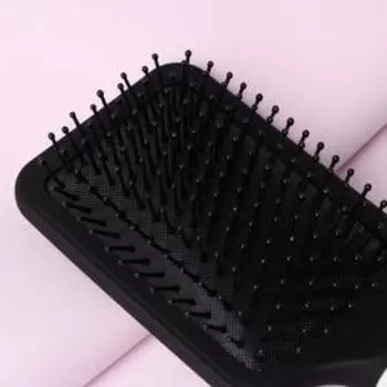Расчёска массажная, широкая, 8,4 24 см, цвет чёрный
