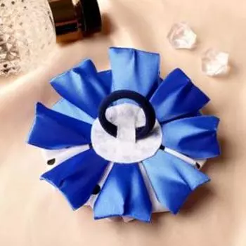 Резинка для волос "Бант-цветок" бело-синий