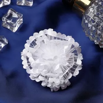 Бант для волос на резинке «Школьница», лучики, d=7 см, белый