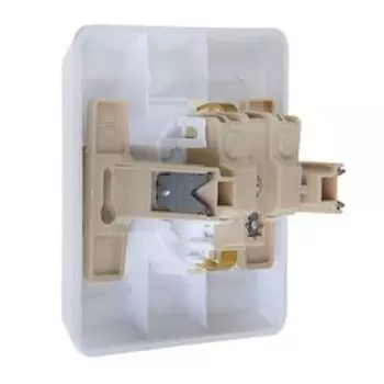 Розетка SE "Этюд", 16 А, 250 В, встраиваемая, с з/к, шторки, IP20, белая, PC16-004B