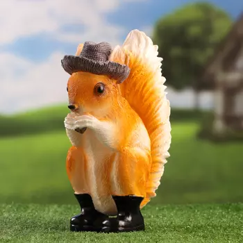 Фигурка "Белка в сапогах" 9х16х22см