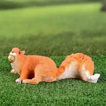 Садовая фигура "Белочка с орешком" 9х25см