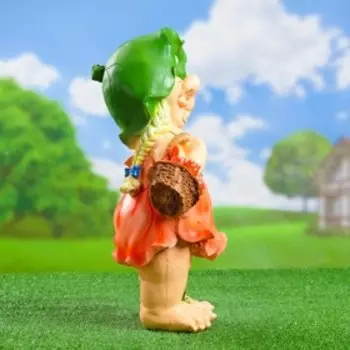 Садовая фигура из полистоуна "Девочка - гном с корзинкой", 261852 см