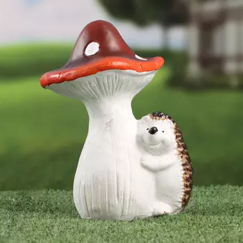 Фигурка "Ежик под мухомором" 8х11х19см ///