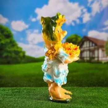 Садовая фигура "Гном-девочка с корзиной цветов" голубая средняя 28х28х57см