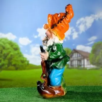 Садовая фигура "Гном охотник" 42х91см