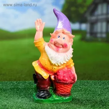 Садовая фигура "Гном-правая рука вверх" 10х13х30см МИКС