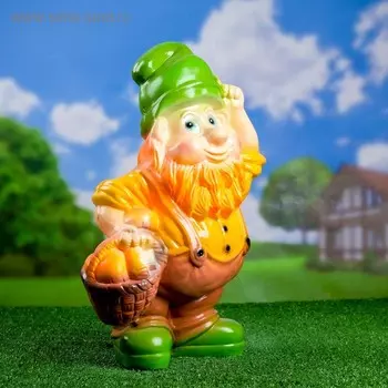 Садовая фигура из гипса «Гном с грибами», 472130 см