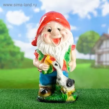 Садовая фигура "Гном с гусенком средний" 47х23х21см