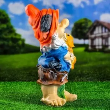 Садовая фигура из полистоуна «Гном с собачкой», 462223 см