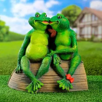 Садовая фигура "Лягушки на лодке" 30х23х29см