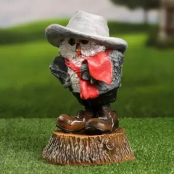 Садовая фигура "Совенок в шляпе на пеньке" 22см