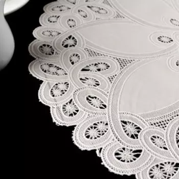 Салфетка ажурная «Цветок», d=38 см, бежевая