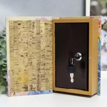 Сейф-книга дерево кожзам "Весна. Бабочки и стрекозы в цветах" 21х13х5 см