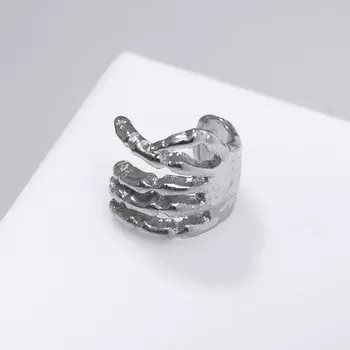 Серьга "Кафф" рука скелета, цвет серебро