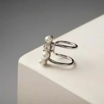 Серьга "Каффа" страза и три жемчужины, цвет белый в серебре