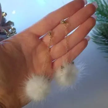 Серьги «Новогодние» помпоны, цвет чёрно-белый в золоте