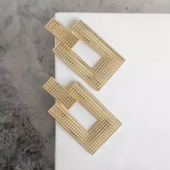 Серьги металл "Кольчуга" прямоугольник, цвет золото