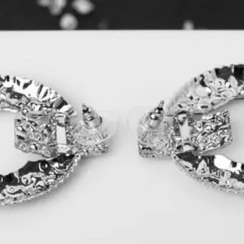 Серьги металл "Мятость" круг, цвет серебро