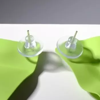 Серьги металл "Яркость" ромб, цвет салатовый