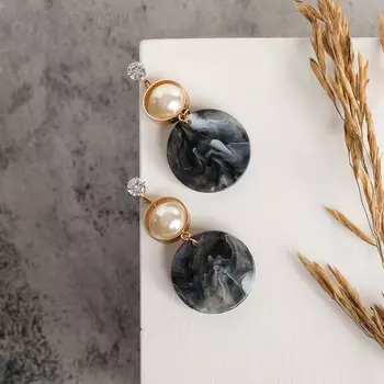 Серьги с жемчугом "Танзания" круги с бусинами, цвет серо-белый в золоте