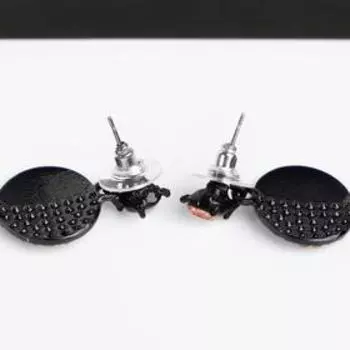 Серьги со стразами "Крис", цвет золотистый в чёрном металле