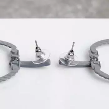 Серьги со стразами "Лассо", цвет серый