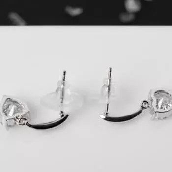 Серьги со стразами «Магия» сердечки, белые в серебре