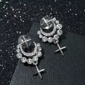 Серьги со стразами "Месяц со звездой" полукруг, цвет белый в серебре