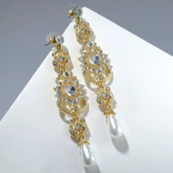 Серьги со стразами "Триумф света" жемчужная капля, цвет белый в золоте