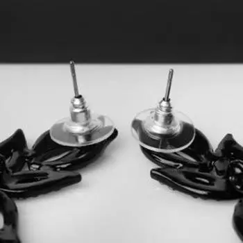 Серьги висячие со стразами "Ажур" ветки, цвет чёрный