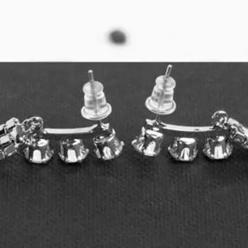 Серьги висячие со стразами «Капель» три нити, белые в серебре, 14 см