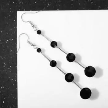 Серьги висячие со стразами «Капли» дорожка, цвет чёрный в серебре, 6,2 см