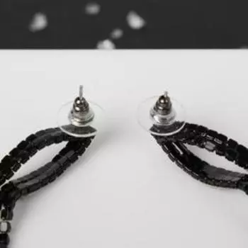 Серьги висячие со стразами «Лёд» 4 нити, цвет чёрный, 11,5 см
