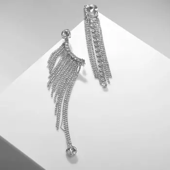 Серьги висячие со стразами «Водопад» асимметрия, белые в серебре, 16.5 см